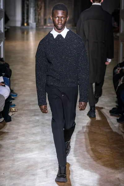 Look 8